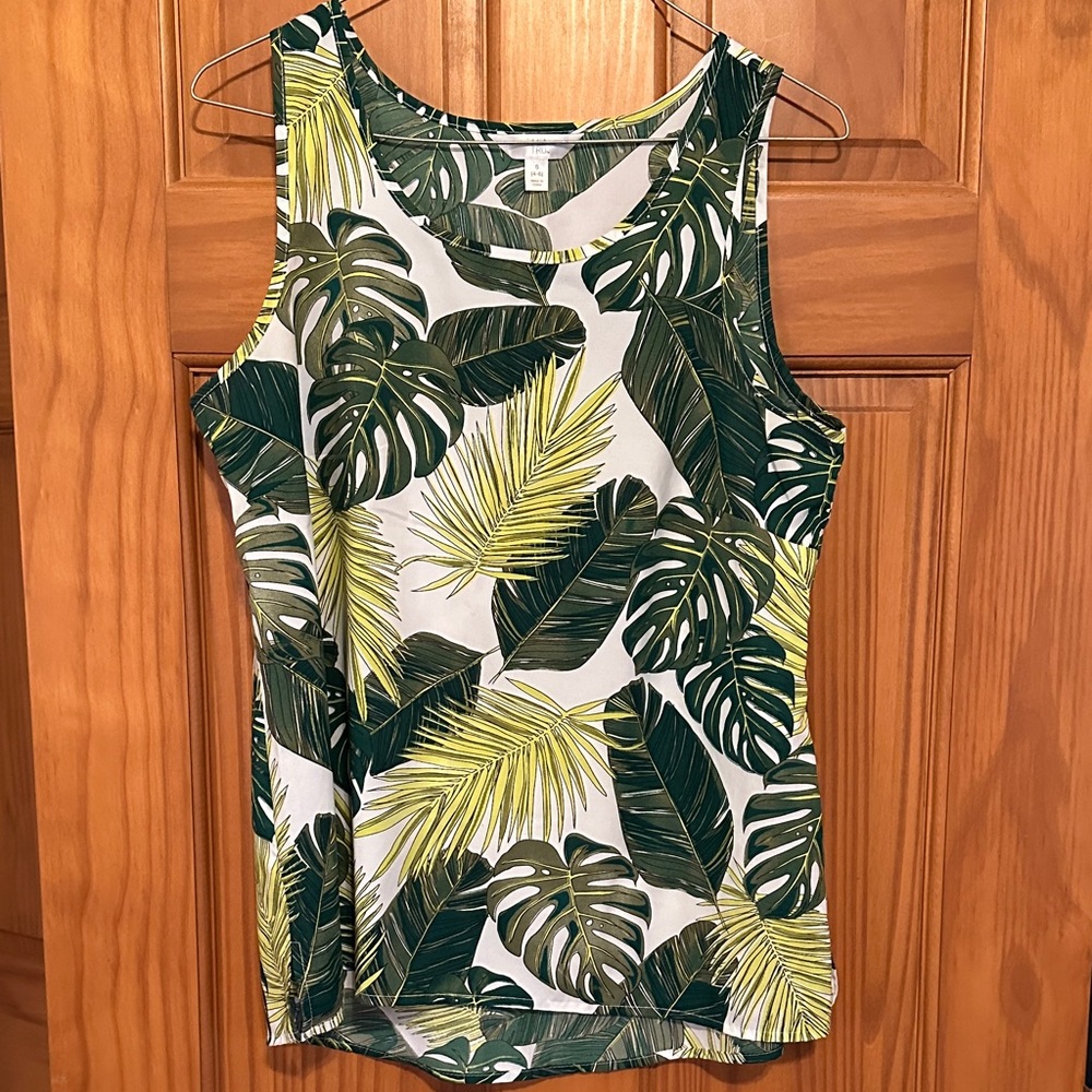 Time and Tru shades of Green Leaf Print Tank Top great condition